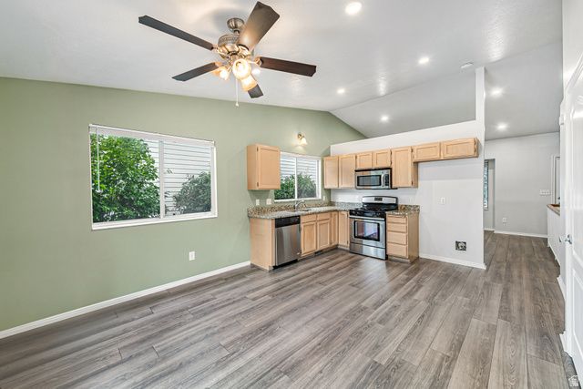 8277 S 560 E, Sandy, UT 84070