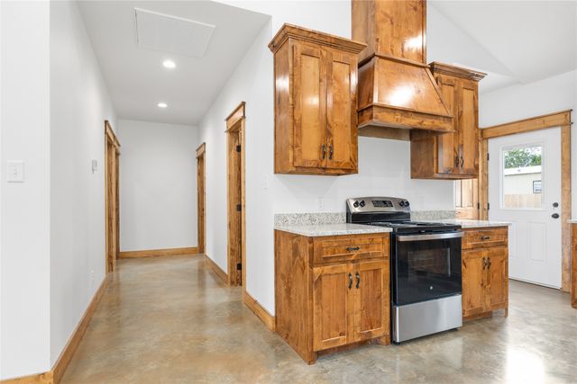 512 Fifth Street, Blanket, TX 76432