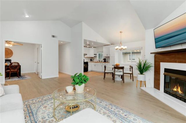 11305 Avenida de los Lobos C, San Diego, CA 92127