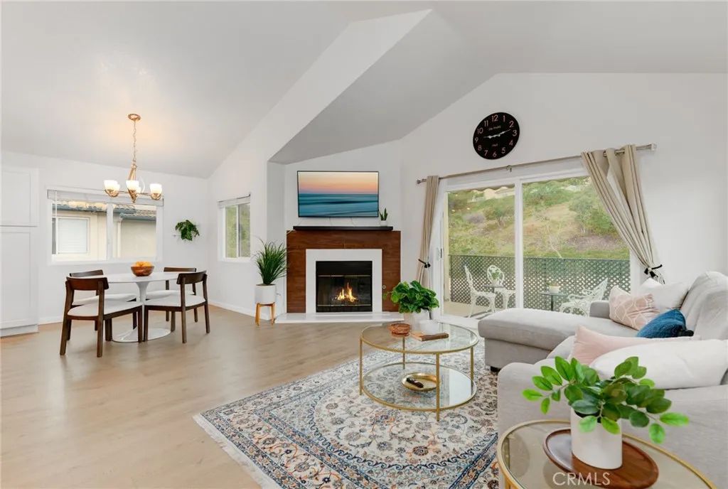 11305 Avenida de los Lobos C, San Diego, CA 92127