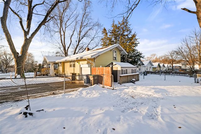 802 33rd Street, Des Moines, IA 50312