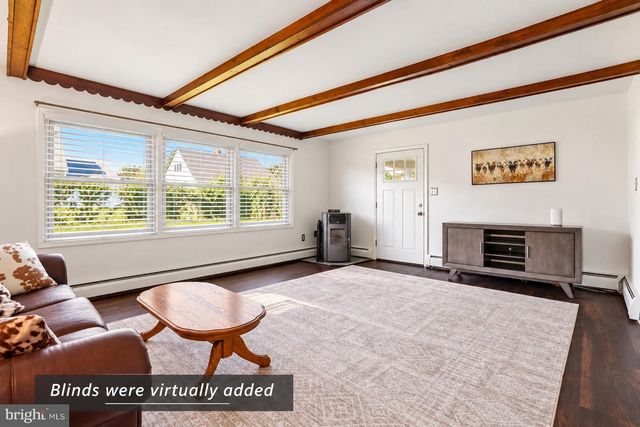 87 WILDFLOWER RD, Levittown, PA 19057