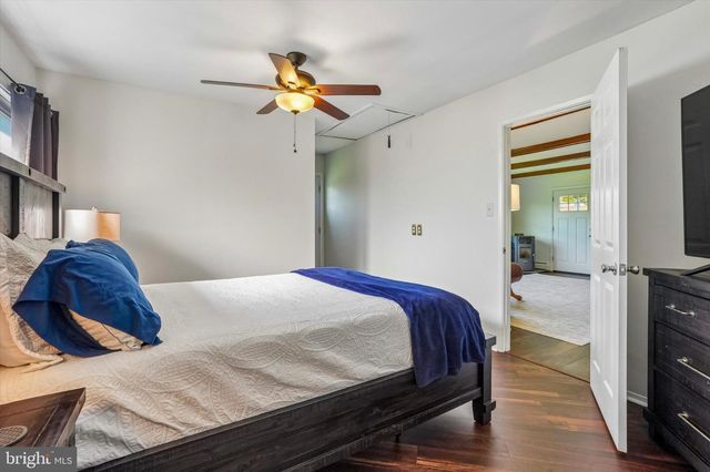 87 WILDFLOWER RD, Levittown, PA 19057