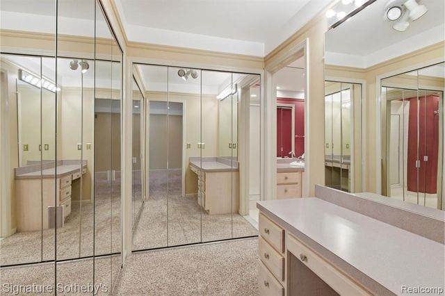 24122 Bingham Pointe Drive 24, Bingham Farms, MI 48025
