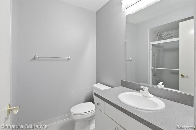 24122 Bingham Pointe Drive 24, Bingham Farms, MI 48025