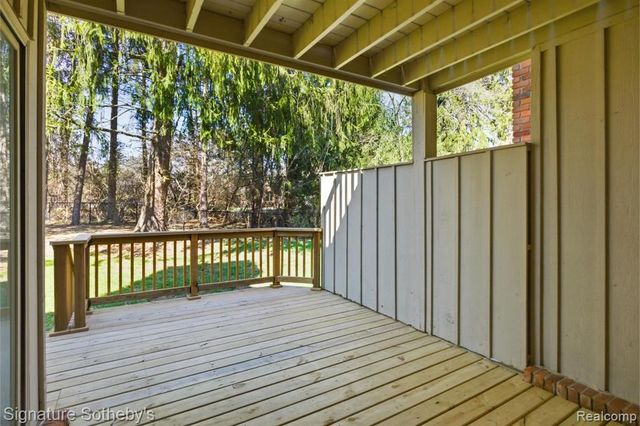 24122 Bingham Pointe Drive 24, Bingham Farms, MI 48025