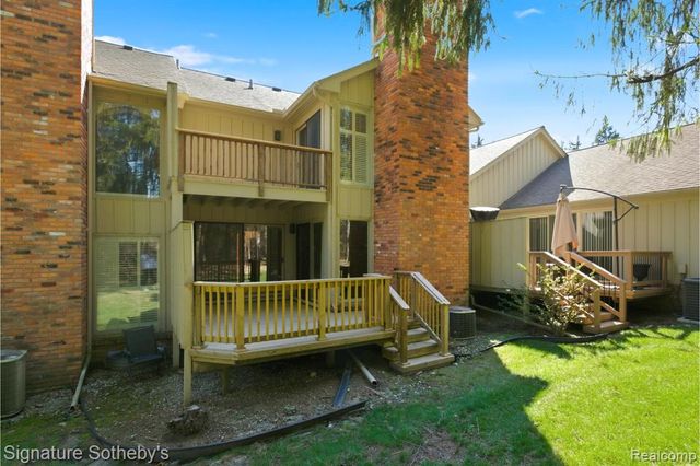 24122 Bingham Pointe Drive 24, Bingham Farms, MI 48025