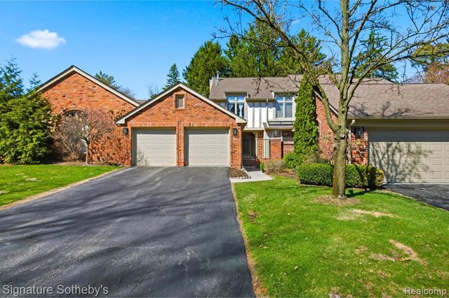 24122 Bingham Pointe Drive 24, Bingham Farms, MI 48025