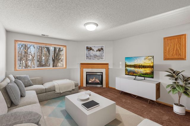 4944 132nd Way N, Hugo, MN 55038