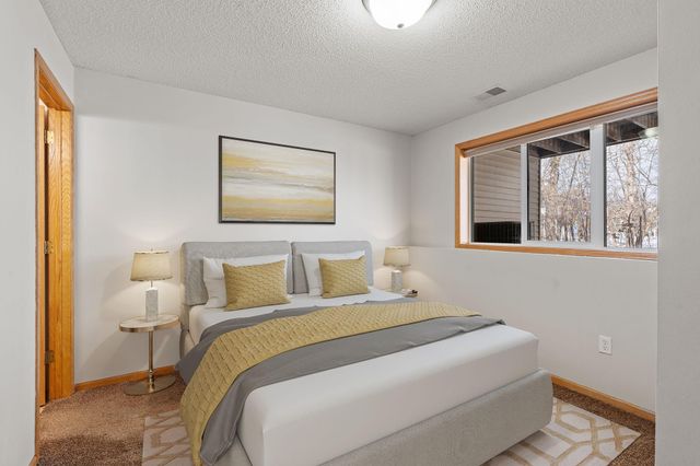 4944 132nd Way N, Hugo, MN 55038