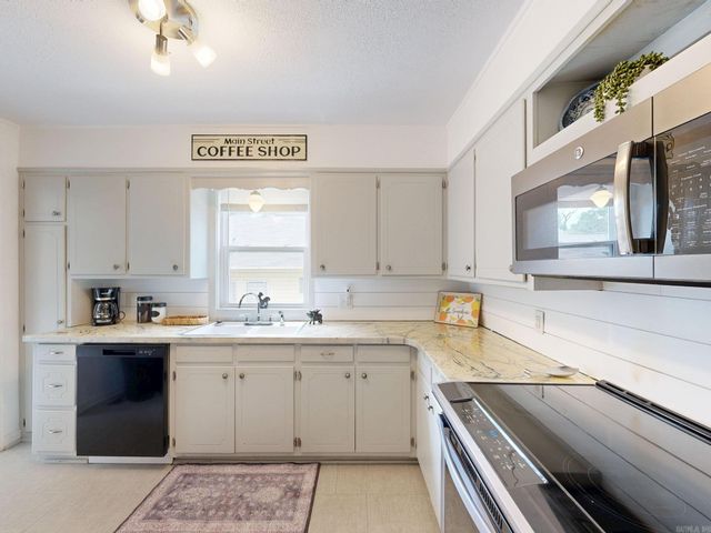 303 Richard Street, Hot Springs, AR 71913