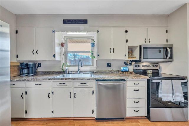 4336 Fontaine DR, Roanoke, VA 24018