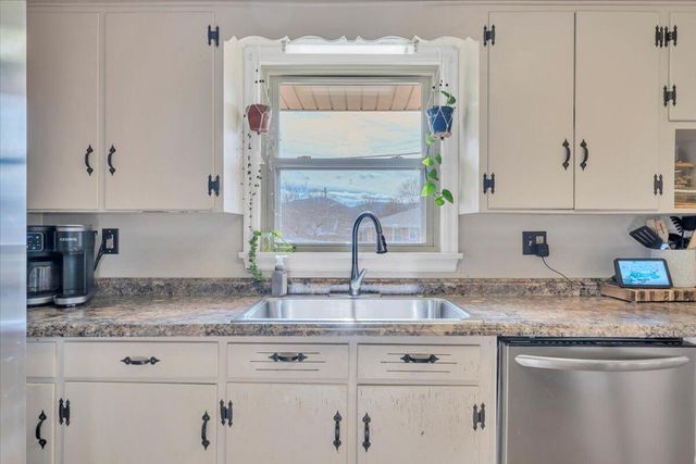 4336 Fontaine DR, Roanoke, VA 24018