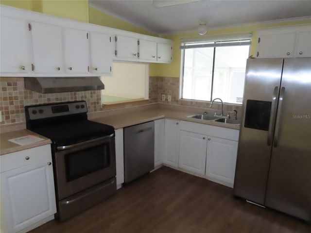 1709 FOX HILL DRIVE, Lakeland, FL 33810