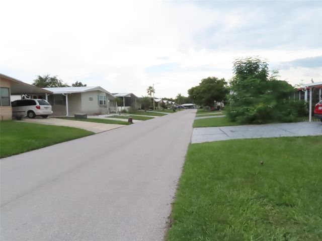 1709 FOX HILL DRIVE, Lakeland, FL 33810