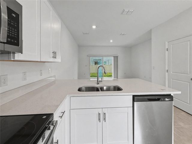 2949 SKYLINE LOOP, Kissimmee, FL 34758