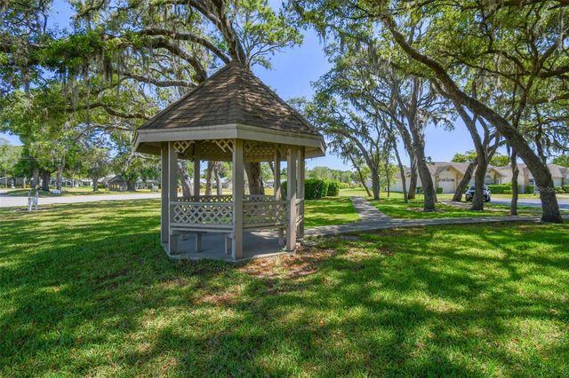 4736 PORTLAND MANOR DRIVE, New Port Richey, FL 34655