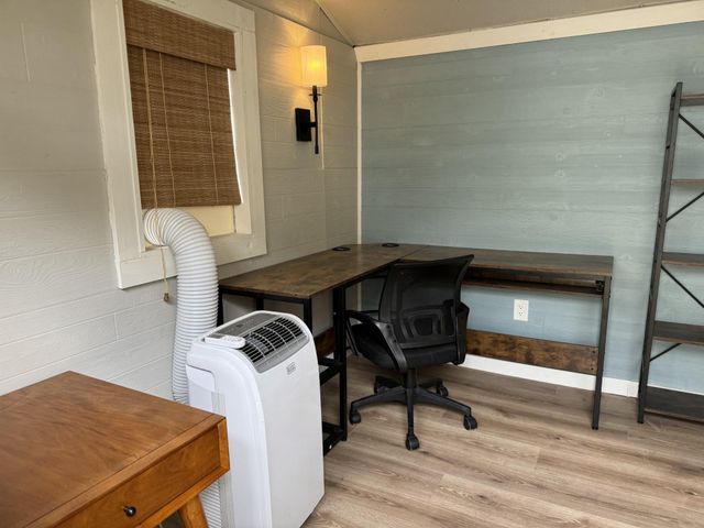 104 Cowal DR S, Briarcliff, TX 78669