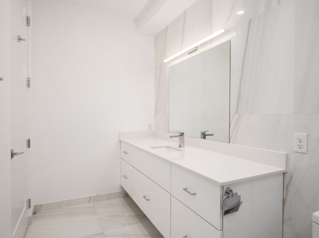 340 West 2nd Street 19, Boston, MA 02127