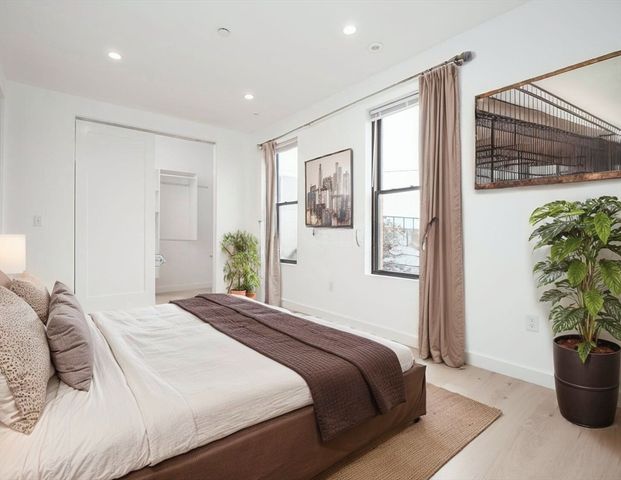 340 West 2nd Street 19, Boston, MA 02127