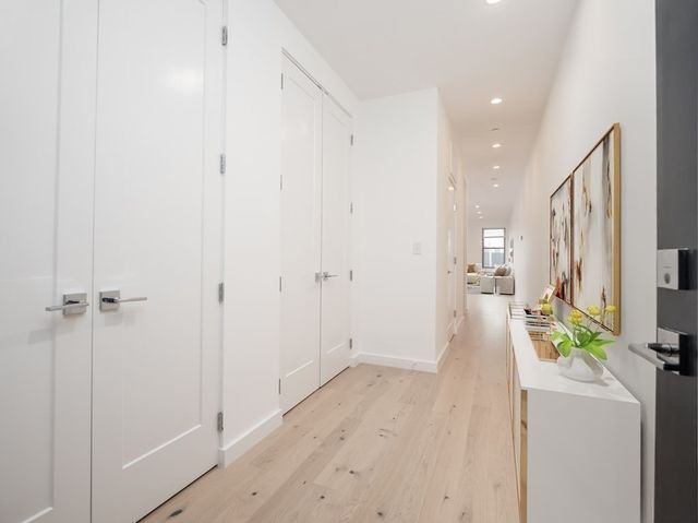 340 West 2nd Street 19, Boston, MA 02127