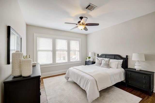 1639 Hawthorne Street, Houston, TX 77006
