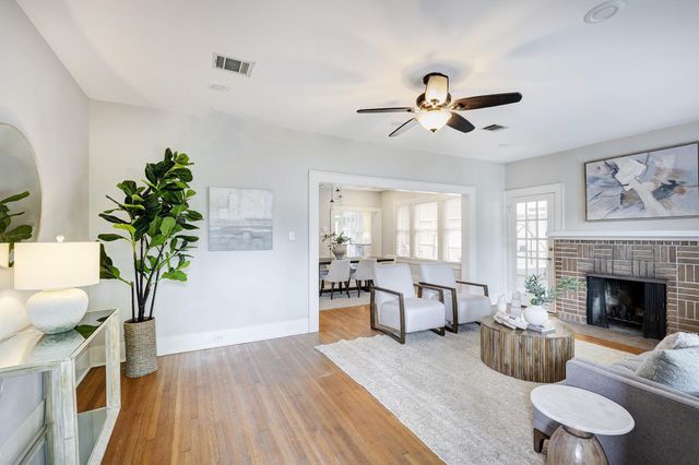 1639 Hawthorne Street, Houston, TX 77006