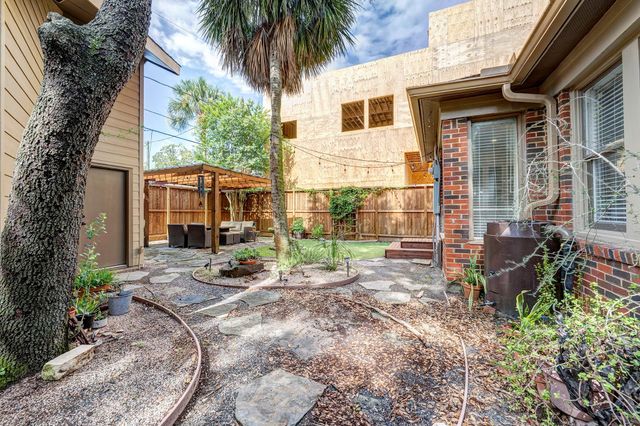 1639 Hawthorne Street, Houston, TX 77006