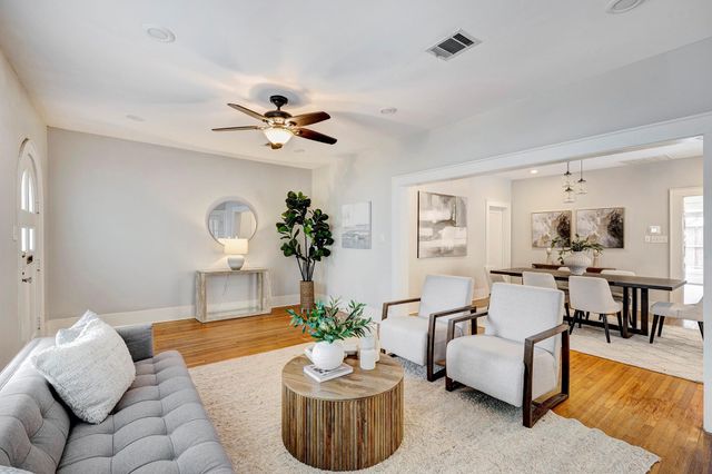 1639 Hawthorne Street, Houston, TX 77006