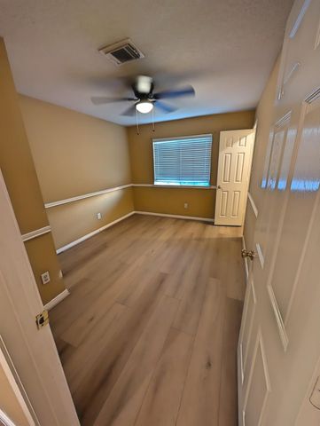 18927 Hikers Trail Drive, Humble, TX 77346