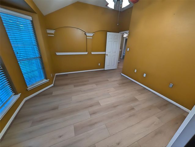 18927 Hikers Trail Drive, Humble, TX 77346