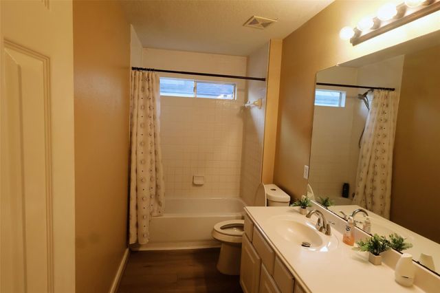 18927 Hikers Trail Drive, Humble, TX 77346