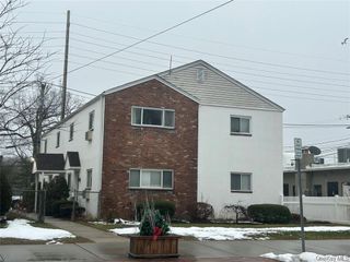 179 Orinoco Drive 1, Bay Shore, NY 11718
