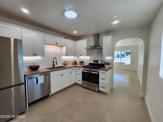 12438 W Swanson Street, Marana, AZ 85653