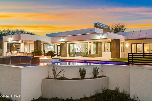 379 Camino A Las Casitas, Rio Rico, AZ 85648