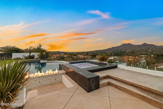 379 Camino A Las Casitas, Rio Rico, AZ 85648