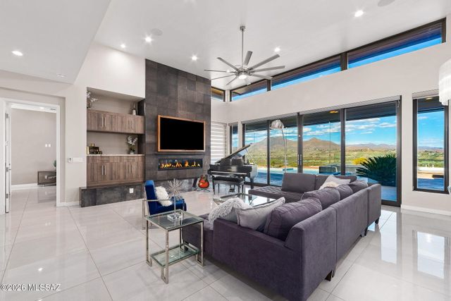 379 Camino A Las Casitas, Rio Rico, AZ 85648