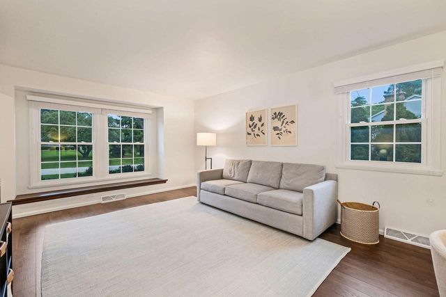 18675 Anita COURT, Brookfield, WI 53045