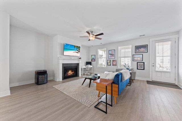 1678 Indy Drive, North Charleston, SC 29405