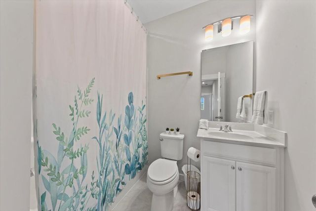1678 Indy Drive, North Charleston, SC 29405