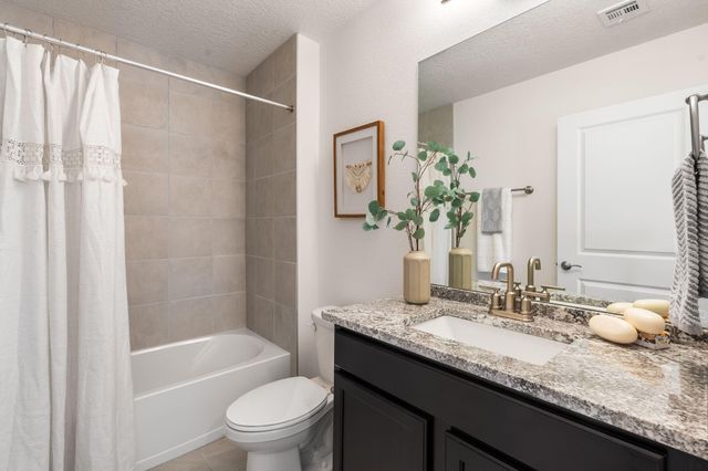 8940 Mountain Ash Avenue SW, Albuquerque, NM 87121