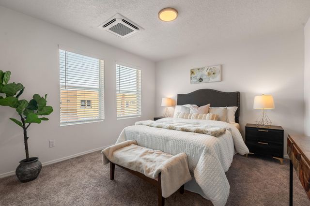 8940 Mountain Ash Avenue SW, Albuquerque, NM 87121