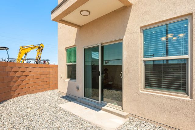 8940 Mountain Ash Avenue SW, Albuquerque, NM 87121