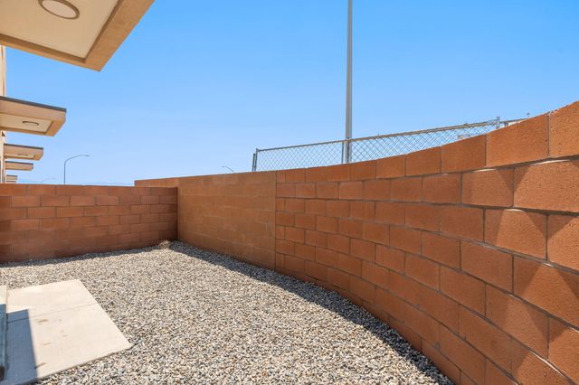 8940 Mountain Ash Avenue SW, Albuquerque, NM 87121