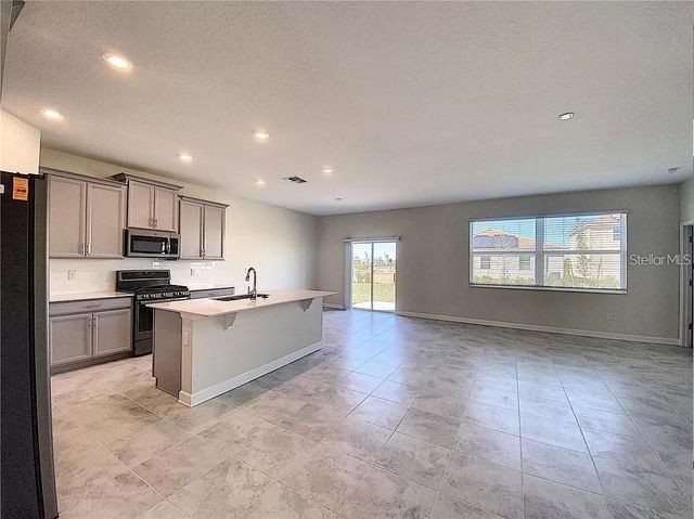 1307 OAK CREST STREET, Davenport, FL 33837