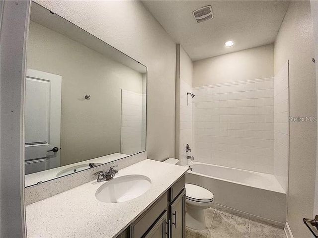 1307 OAK CREST STREET, Davenport, FL 33837