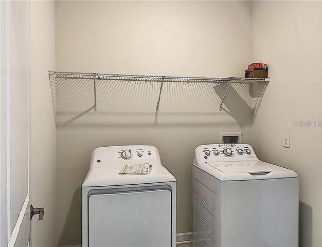 1307 OAK CREST STREET, Davenport, FL 33837