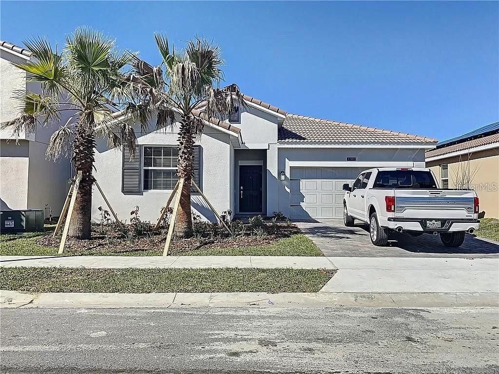 1307 OAK CREST STREET, Davenport, FL 33837