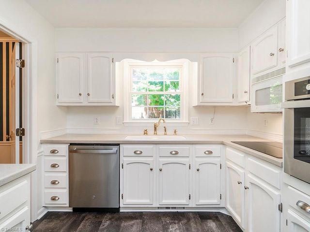 1004 Lamp Post Lane, Greensboro, NC 27410