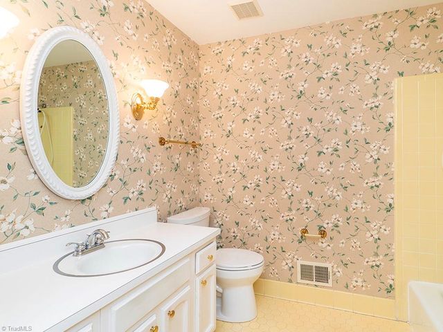 1004 Lamp Post Lane, Greensboro, NC 27410